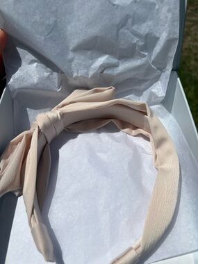 Everyday Knotted Headband in Blush – Women’s Hair Accessory